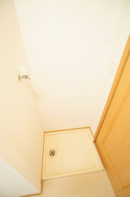 【洗面所】 | ソレイユ・ルヴァンⅠ | ※同物件・反転タイプの写真です。