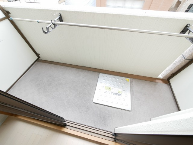 Uresidence京橋のバルコニー