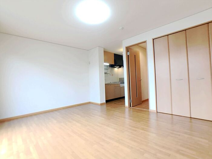 岸和田市藤井町１丁目のハイツの居間・リビング|おしゃれなリビングです