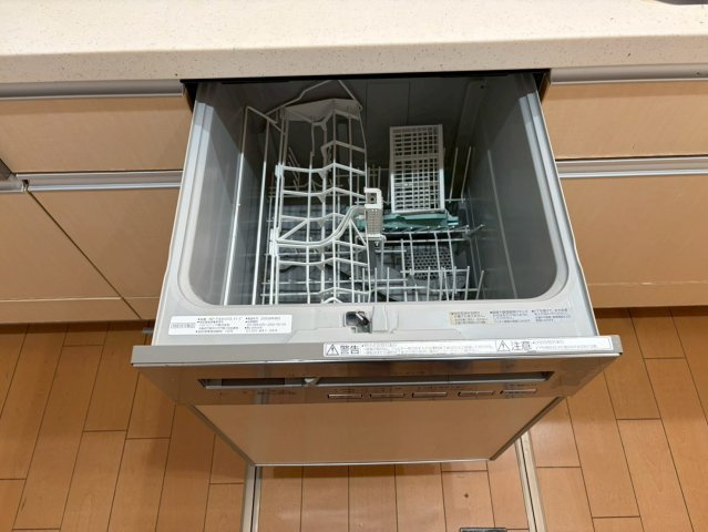水無瀬町中古戸建の設備|食洗機で洗い物も楽々♪家事の時短にもなりますね！