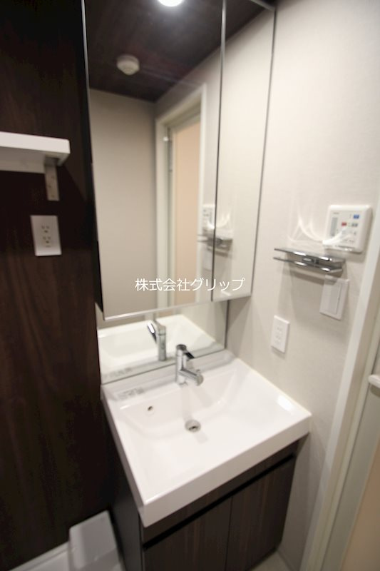 マキシヴ阪東橋ツインイーストの独立洗面台