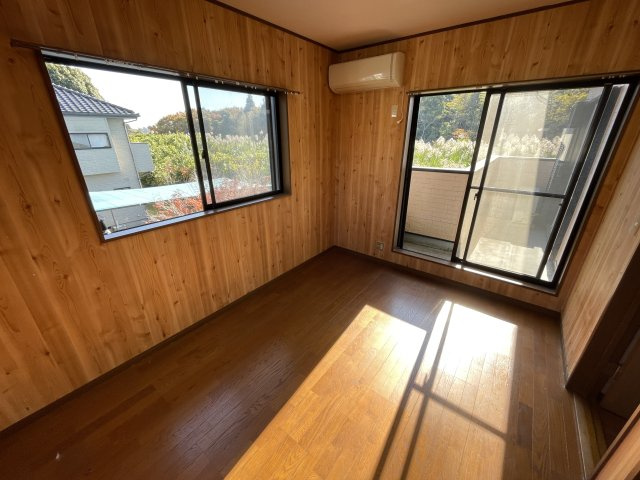 上谷新田戸建の洋室