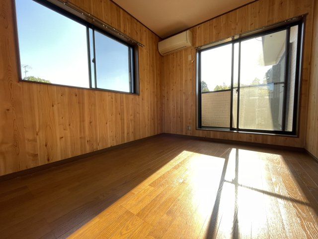 上谷新田戸建の洋室