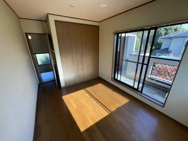 上谷新田戸建の洋室