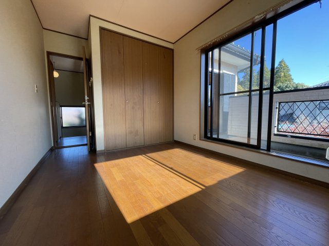 上谷新田戸建の洋室