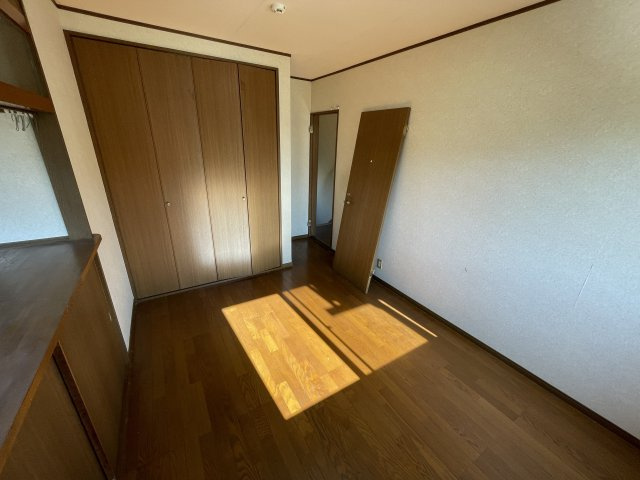 上谷新田戸建の洋室