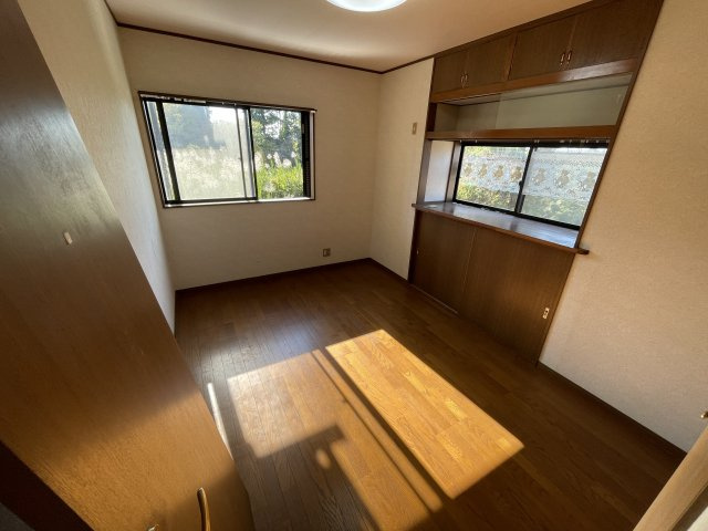 上谷新田戸建の洋室