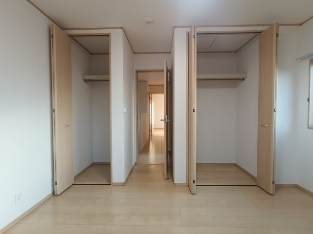 北葛飾郡松伏町　大字松伏　中古戸建の収納|住まいの快適性を左右する収納は欲しい場所に使い勝手のよい収納を確保しています