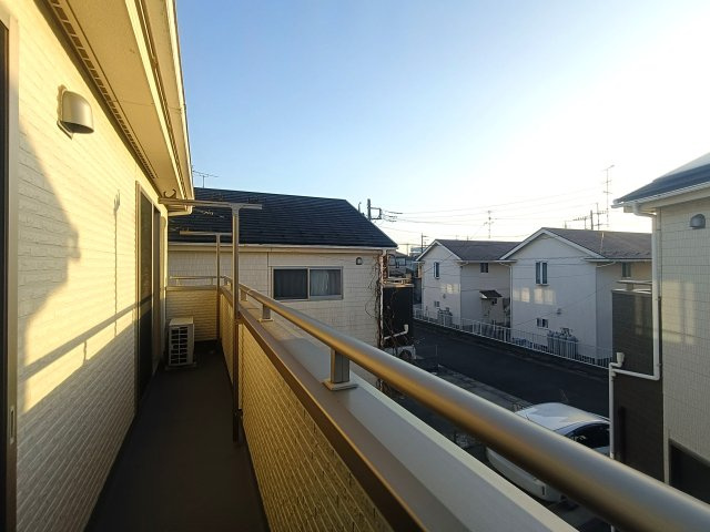 北葛飾郡松伏町　大字松伏　中古戸建のバルコニー|広々としたバルコニーです