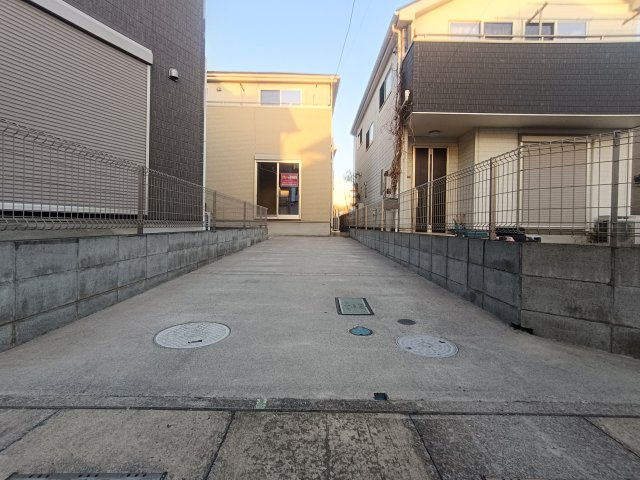 北葛飾郡松伏町　大字松伏　中古戸建の駐車場|駐車場があります