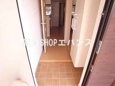 【玄関】 | サンライトIII | シンプルで使いやすい玄関です