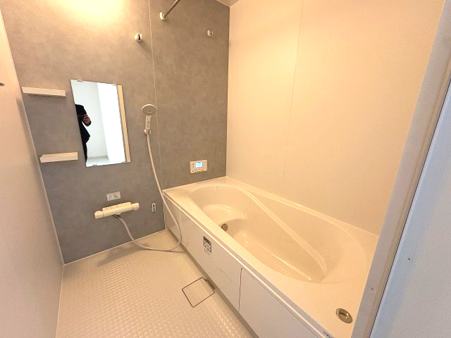【浴室】 | 福岡市中央区小笹4丁目1期　1号棟（全2棟）【仲介手数料無料・0円】 | 現地写真。浴室です。