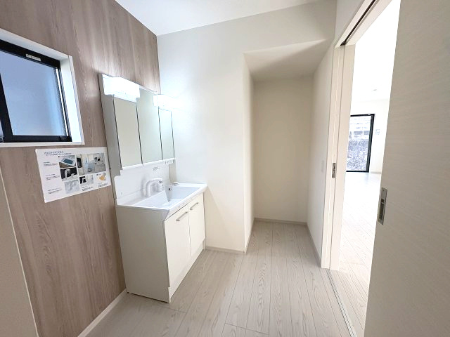 【洗面所】 | 福岡市中央区小笹4丁目1期　1号棟（全2棟）【仲介手数料無料・0円】 | 現地写真。