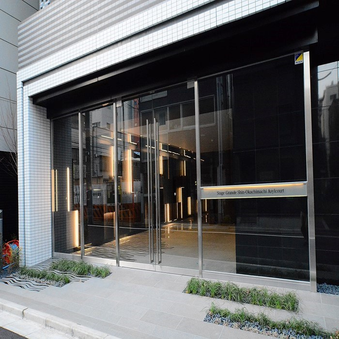 ステージグランデ新御徒町アジールコートのエントランス
