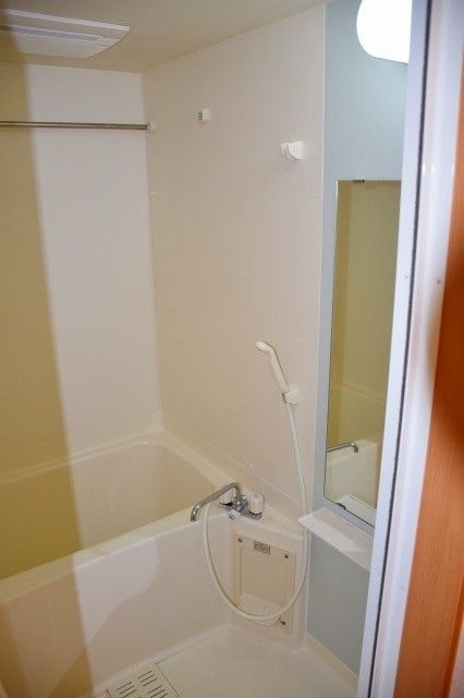 ヴェルデ鳴海の浴室|コンパクトで使いやすいお風呂です