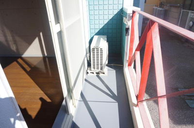 【バルコニー】 | ラ・リバート