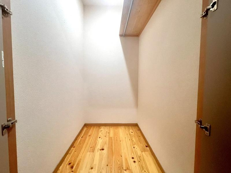 高知市六泉寺町　中古戸建ての収納|１F:納戸