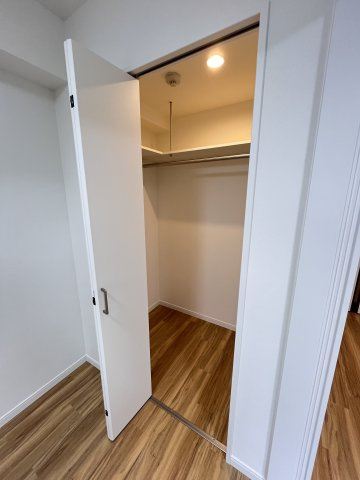 大阪市城東区野江４丁目の賃貸マンションの収納