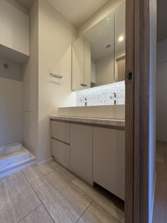 【独立洗面台】 | ＮＫ青山ホームズ | ※写真は同タイプ住戸です。