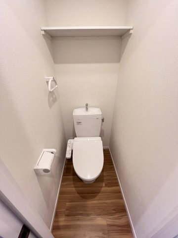 大阪市城東区野江４丁目の賃貸マンションのトイレ