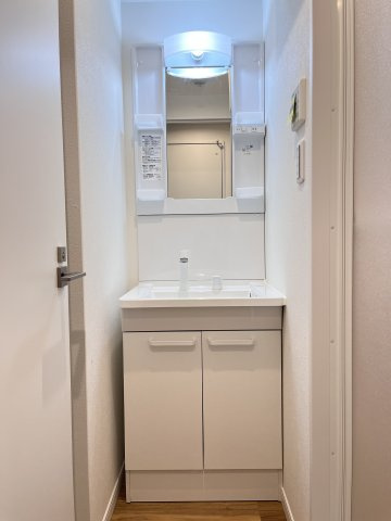 大阪市城東区野江４丁目の賃貸マンションの独立洗面台