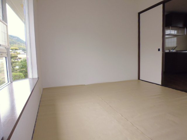 ファミール山岡の内装|洋室に変更