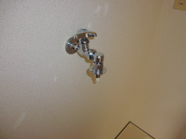 ファミール山岡のその他|洗濯機置場　水栓