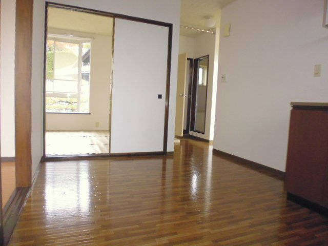 ファミール山岡の内装|ダイニング