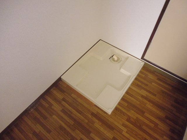 ファミール山岡のその他|洗濯機置場