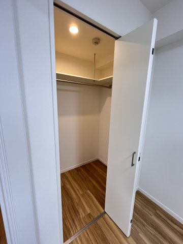 大阪市城東区野江４丁目の賃貸マンションの収納