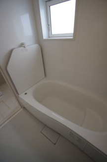 【浴室】 | 【仲介手数料無料！！】府中市是政1丁目　新築戸建て（全2棟）2号棟　5390万円