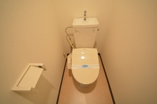 【トイレ】 | グラマシー心斎橋東 | ユーカ心斎橋東　温水暖房便座