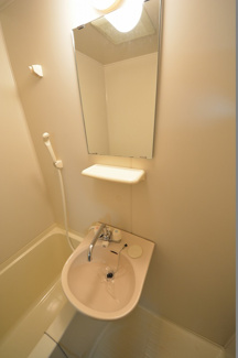 【洗面所】 | グラマシー心斎橋東 | ユーカ心斎橋東　洗面台