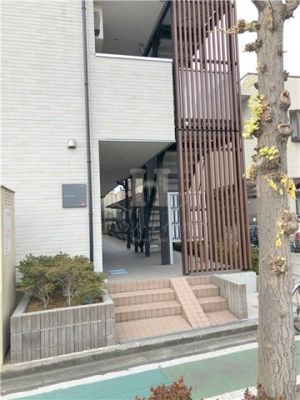 【エントランス】 | リブリ・ADハウス | 建物の内部です