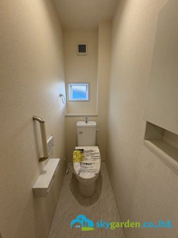 平塚市南原1丁目　新築戸建　全3棟3号棟のトイレ