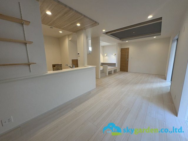 平塚市南原1丁目　新築戸建　全3棟3号棟の居間・リビング