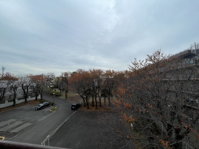 このマンション知っている人は、４階だからこそ意味があると分かる。そんな【NICシルクハイム三ッ沢桜台A棟】リノベーションの展望