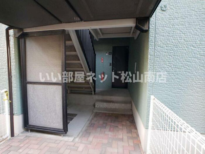 【エントランス】 | ハイカムール北久米