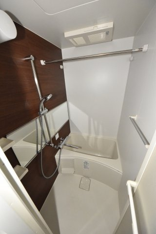 レオンコンフォート難波リオの浴室