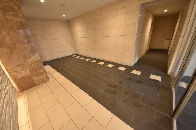 レオンコンフォート難波リオのエントランス