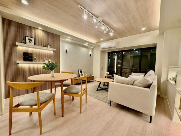 マークミュー横濱シティフロント【仲介手数料無料】ペット可♪の居間・リビング