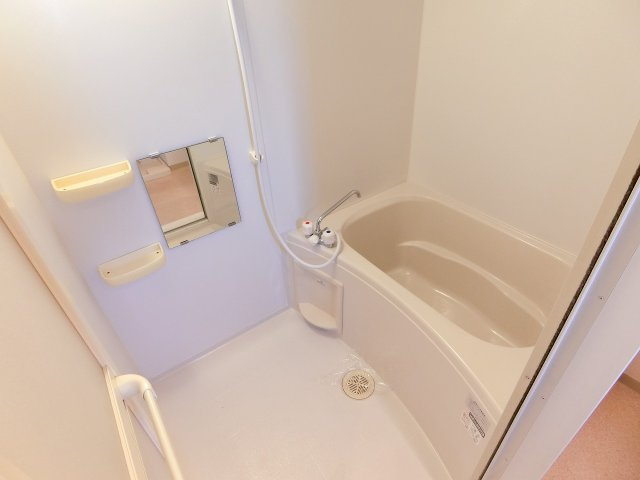 カーサヴェルデ宮ノ陣の浴室|コンパクトで使いやすいお風呂です