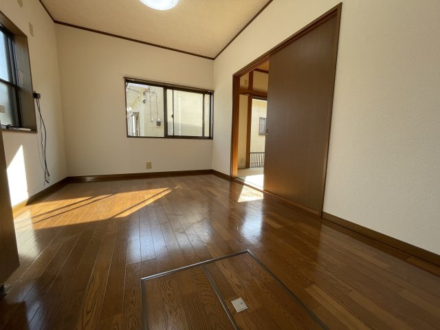 茂原市粟生野中古戸建の洋室