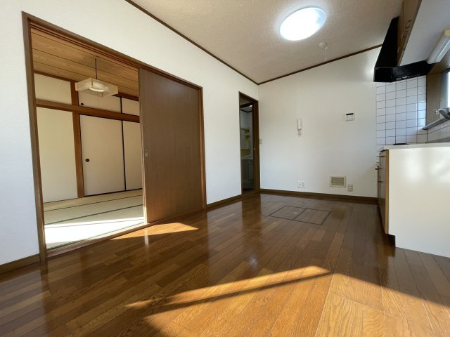 茂原市粟生野中古戸建の洋室