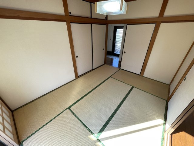 茂原市粟生野中古戸建の和室