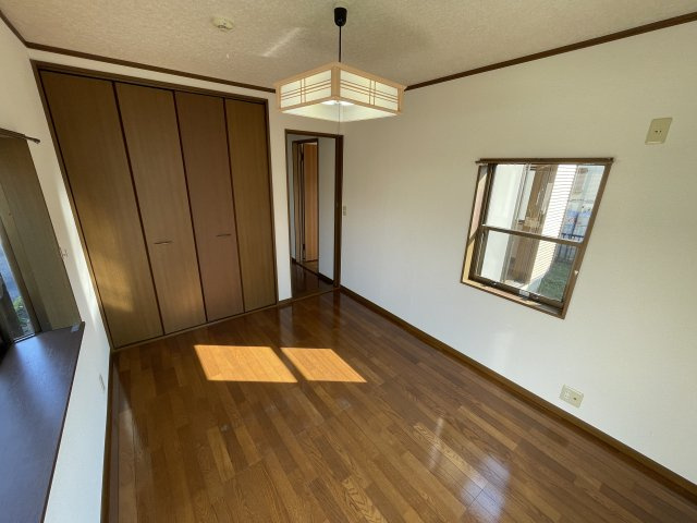 茂原市粟生野中古戸建の洋室