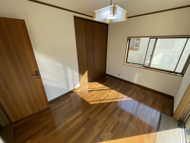 茂原市粟生野中古戸建の洋室