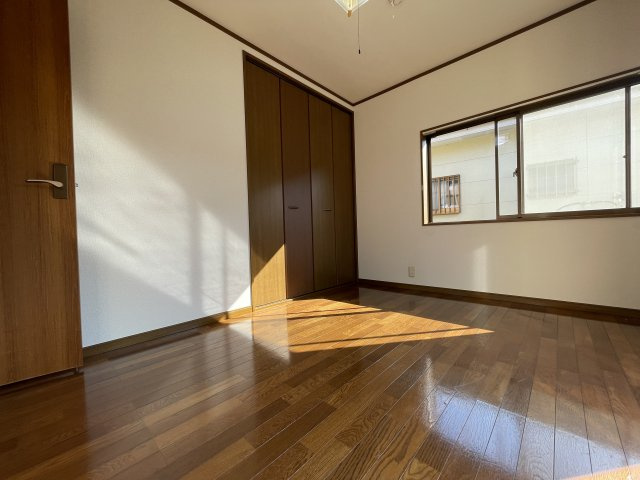 茂原市粟生野中古戸建の洋室