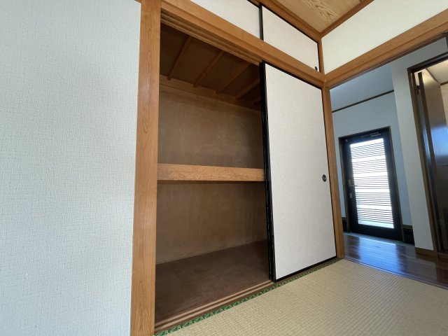 茂原市粟生野中古戸建の収納