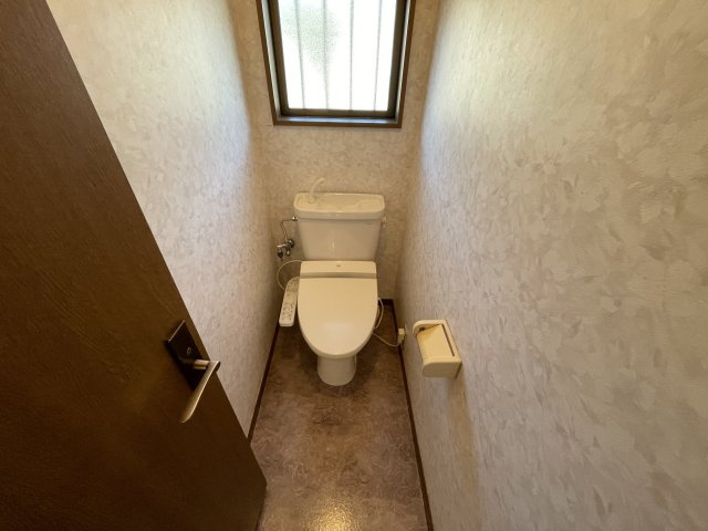 茂原市粟生野中古戸建のトイレ
